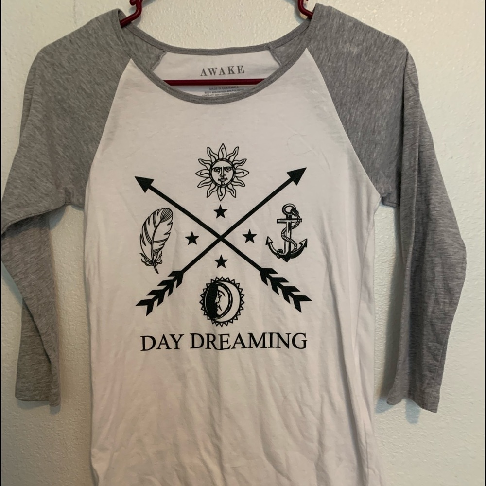 Half sleeve t-shirt